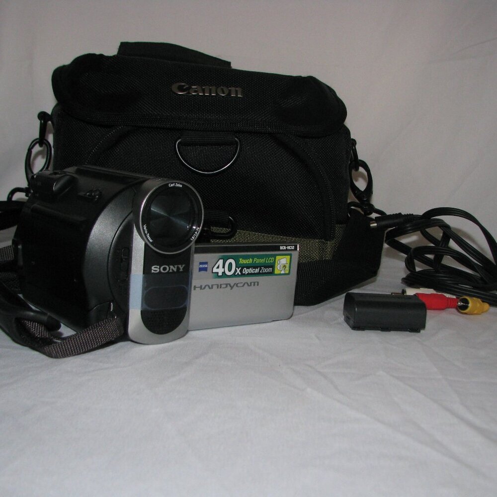 Sony DCR-HC52 MiniDV Handycam Video Camera Camcorder Untested w/ accessories